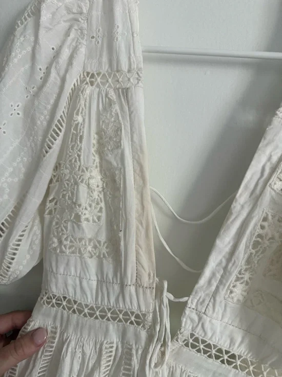 Urban Outfitters Cream Lace Mini Dress with Puff Sleeves - Picture 3 of 4